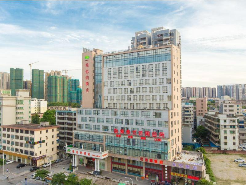 Vienna Hotel Zhanjiang Coast Avenue Exterior photo